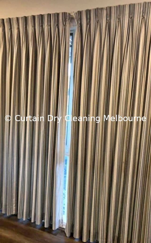 Curtain Cleaning Before after Image
