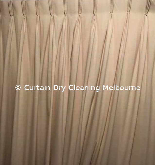 Curtain Cleaning Before after Image